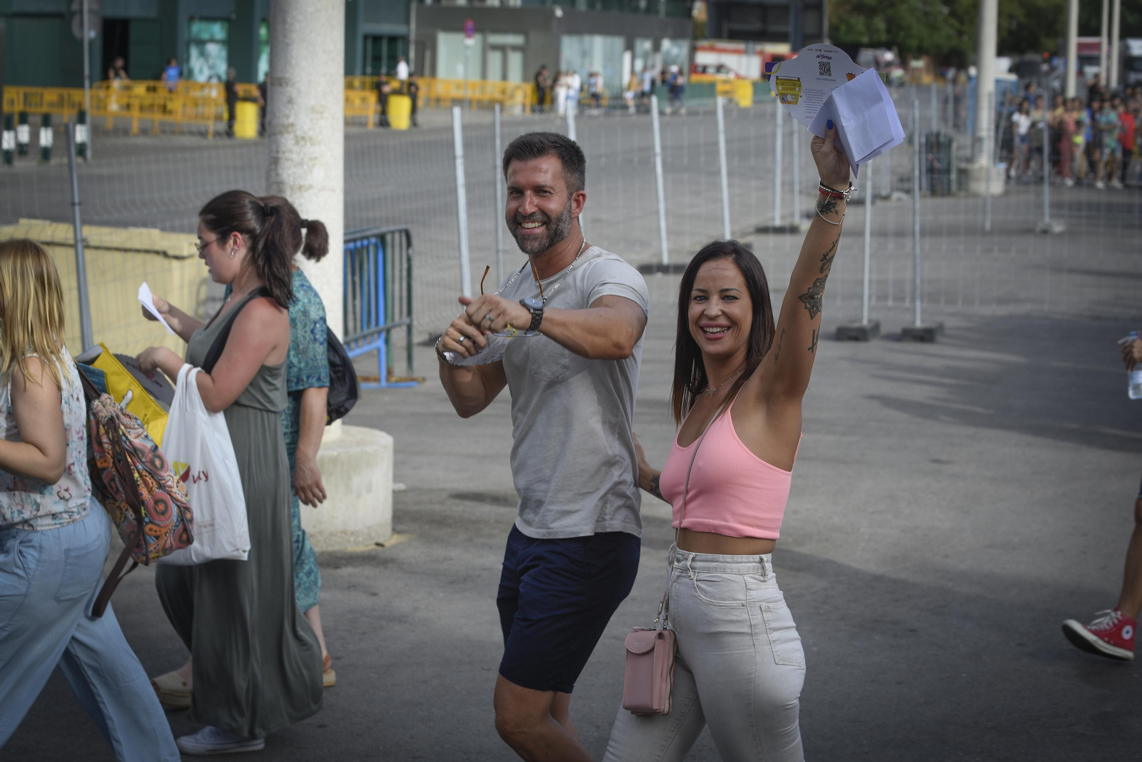 Las imágenes del ambiente en la entrada del concierto de Alejandro Sanz Las imágenes del ambiente en la entrada del concierto de Alejandro Sanz