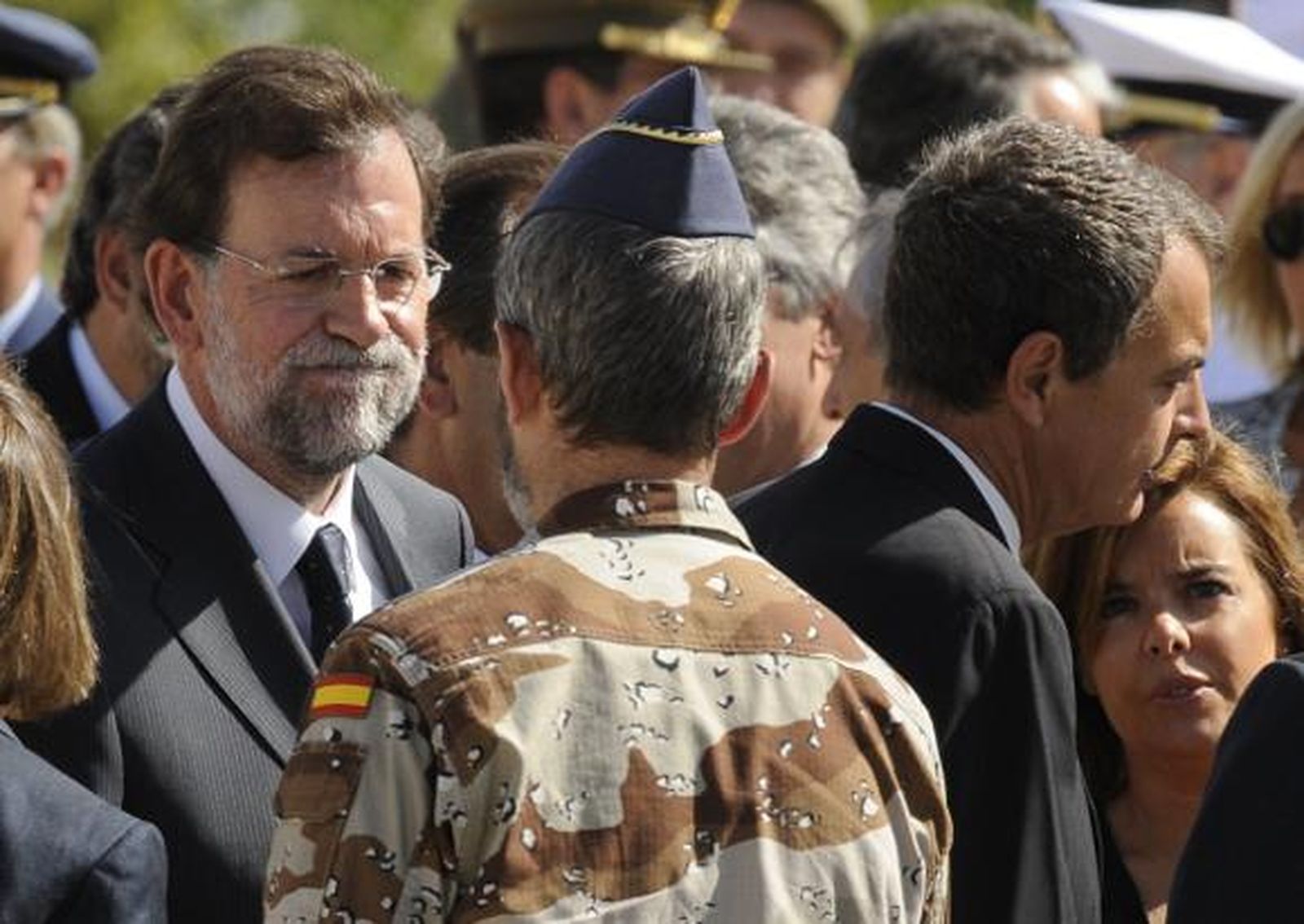 Zapatero y Rajoy analizan la situación en Afganistán en una conversación en Torrejón