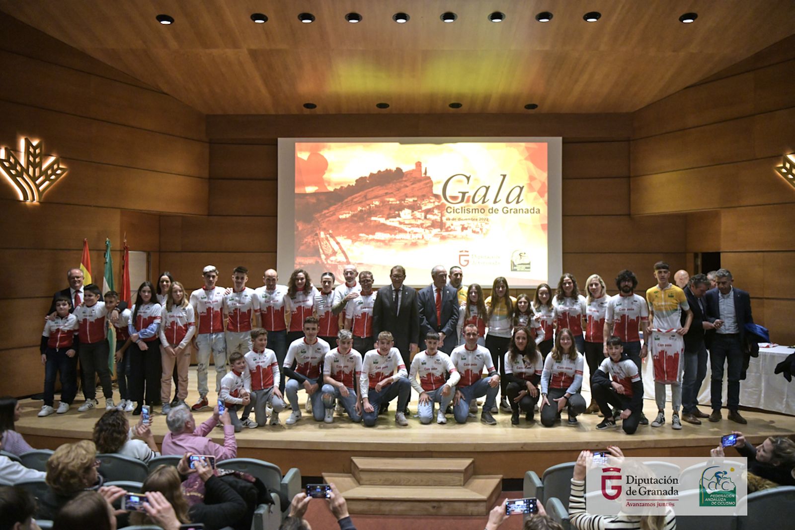 Foto de familia al final de la Gala del Ciclismo 2022