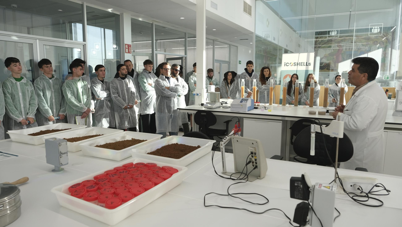 Jornada de puertas abiertas en la Estación Experimental Cajamar Las Palmerillas, en fotos