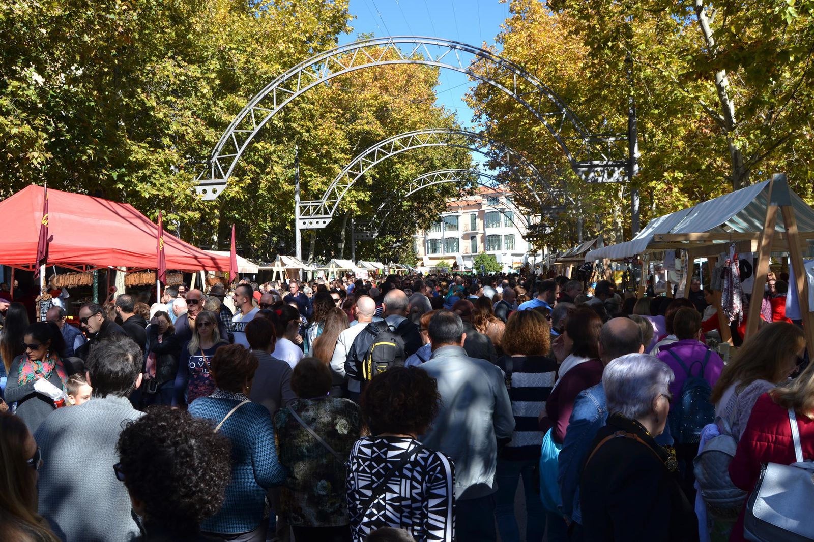 La XI Feria del Jamón de Campillos, en imágenes