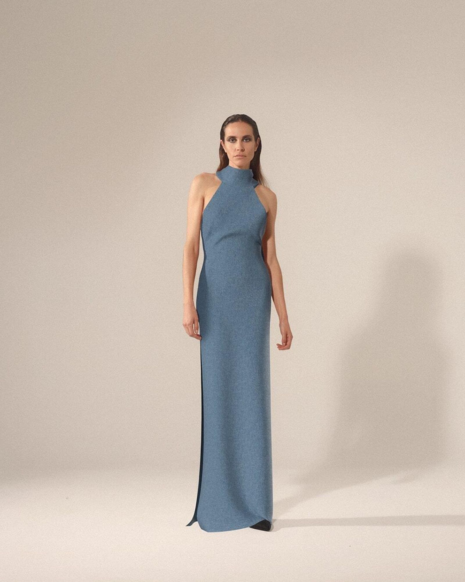 Fotos de Brisa Fenoy con prendas creadas digitalmente para la campaña de ‘Black Venue’