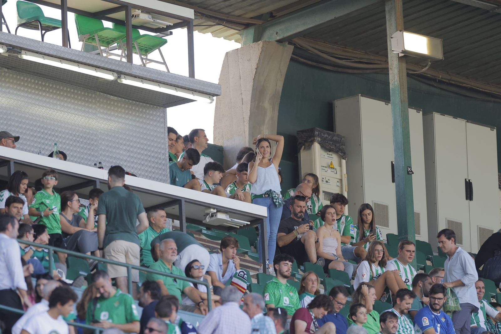 Búscate en la fotos del Betis-Sparta