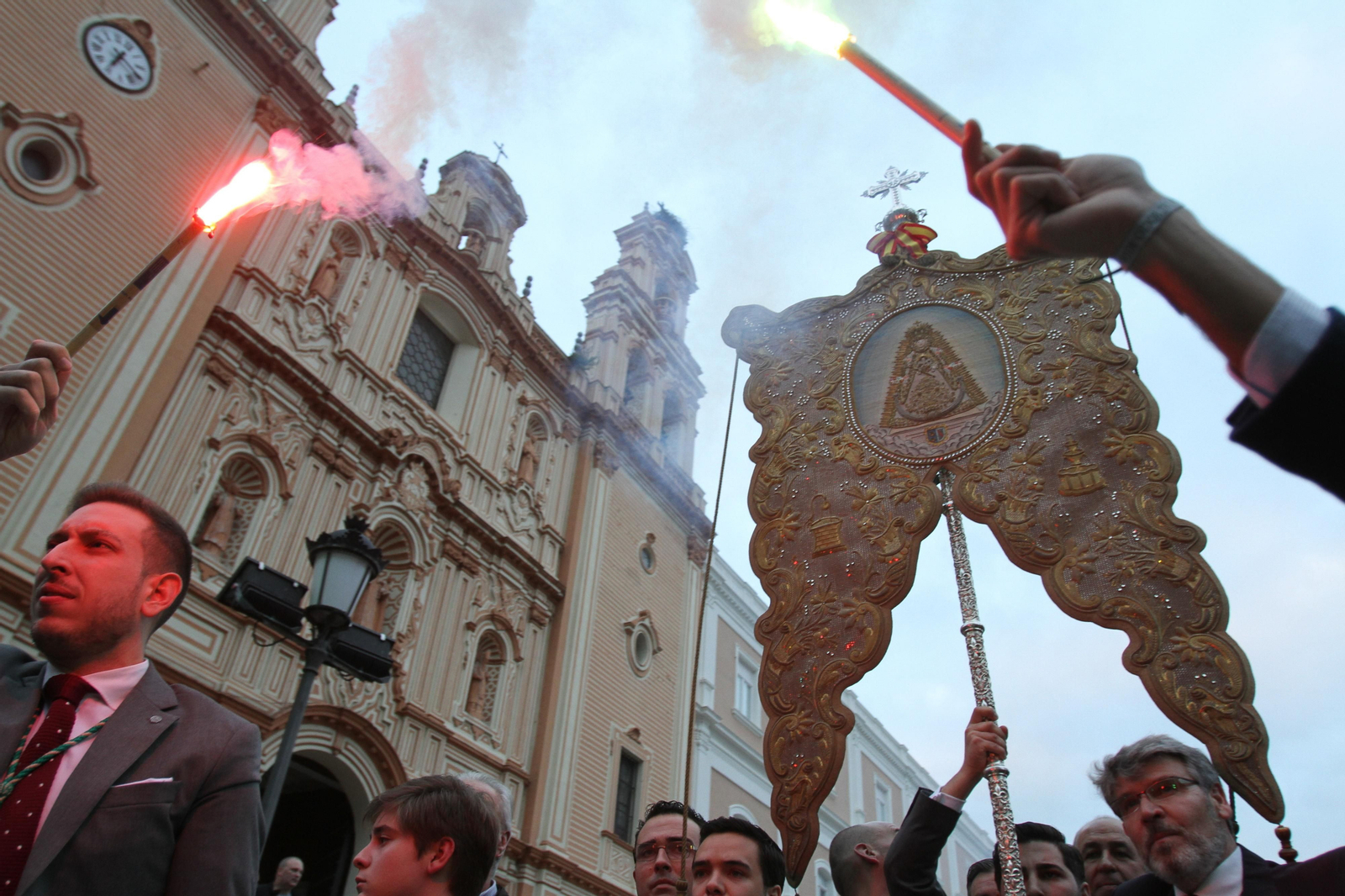Imágenes del Recorrido del Rosario Glorioso de La Magna Rociera