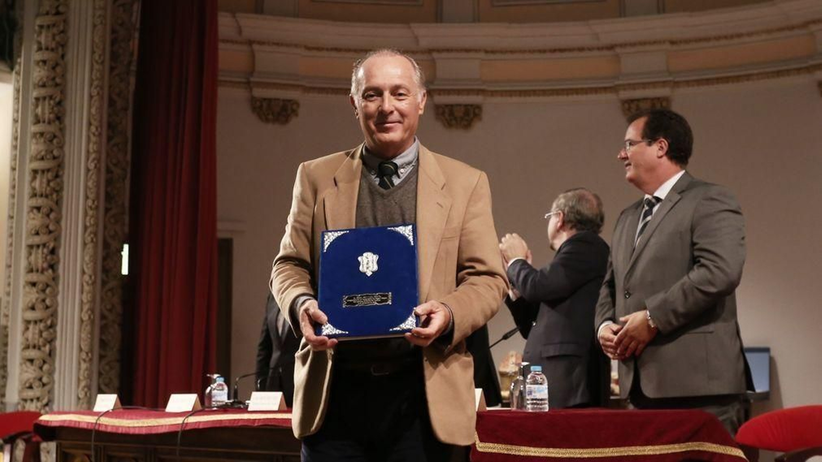 José Manuel Soto en el evento donde fue nombrado pregonero