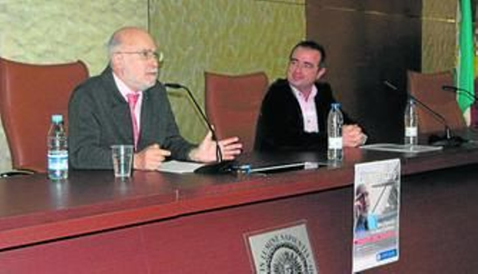 Manuel Toharia durante la charla en la Universidad de Almería.