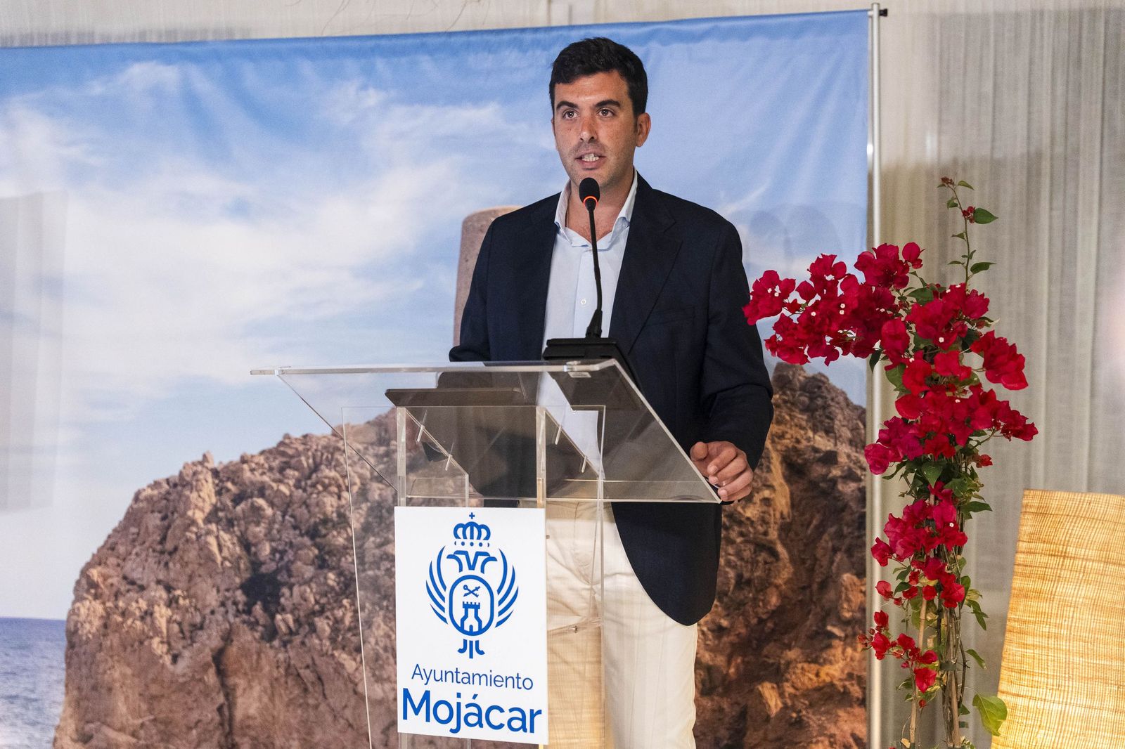 La presentación de 'Mojácar Sostenible' y la entrega del Indalo de Oro a Ricardo Escudero, en imágenes