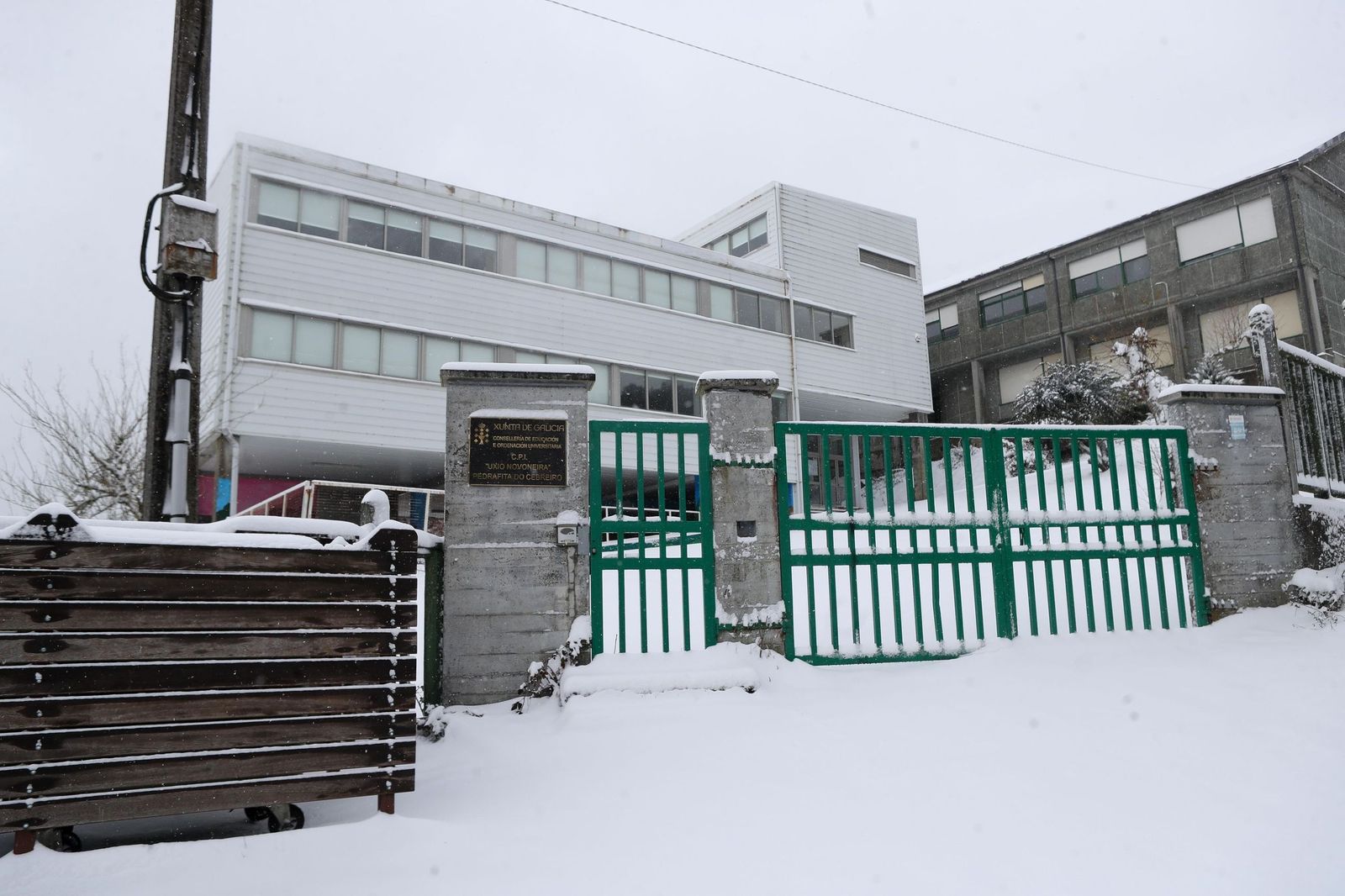 La nieve tiñe de blanco en norte de España
