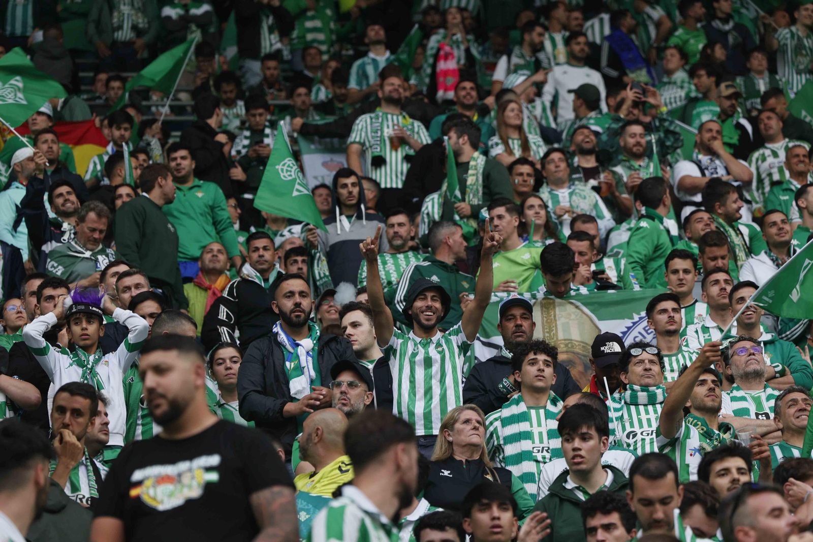La afición del Betis en la final de la Conference League