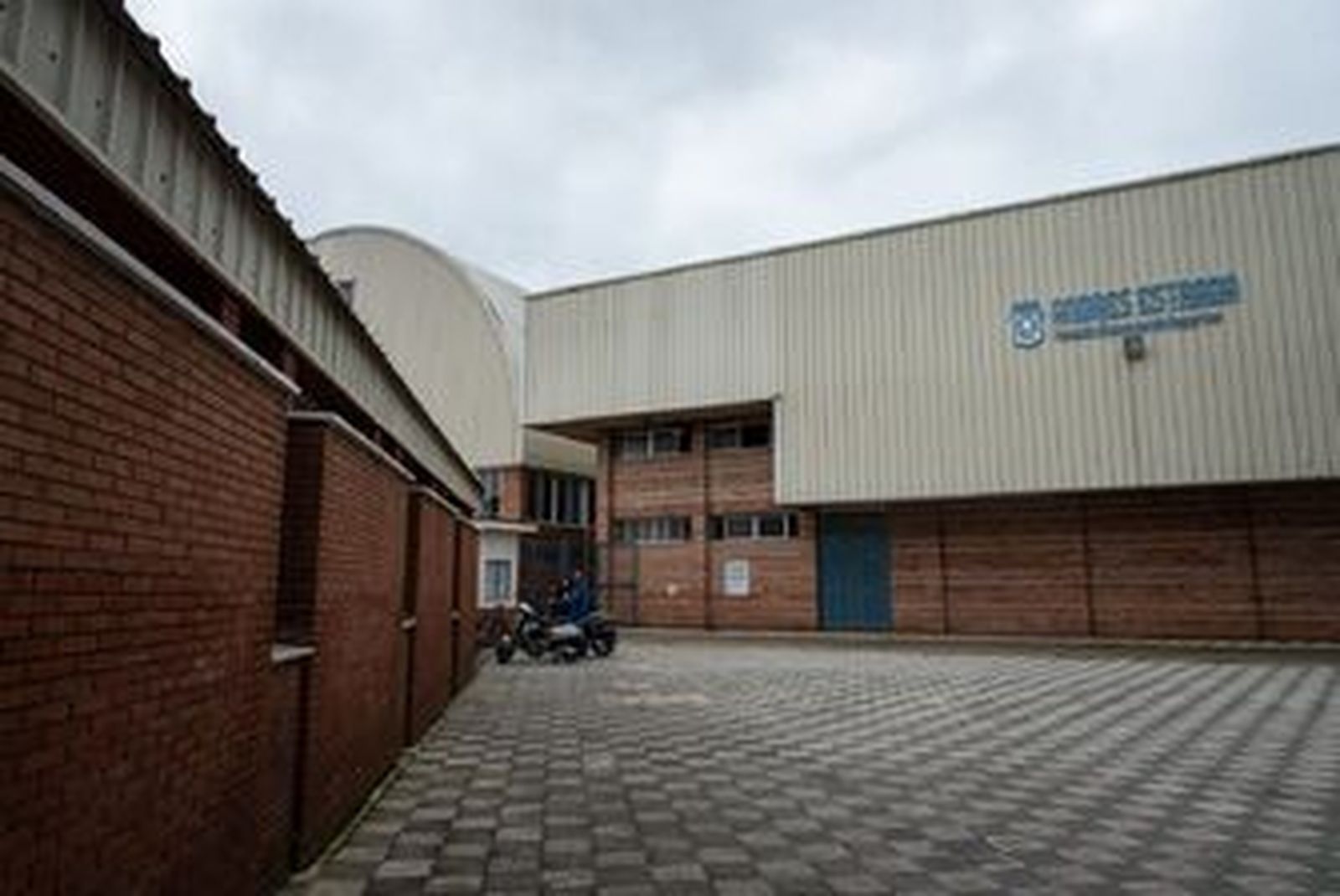 Polideportivo Andrés Estrada.