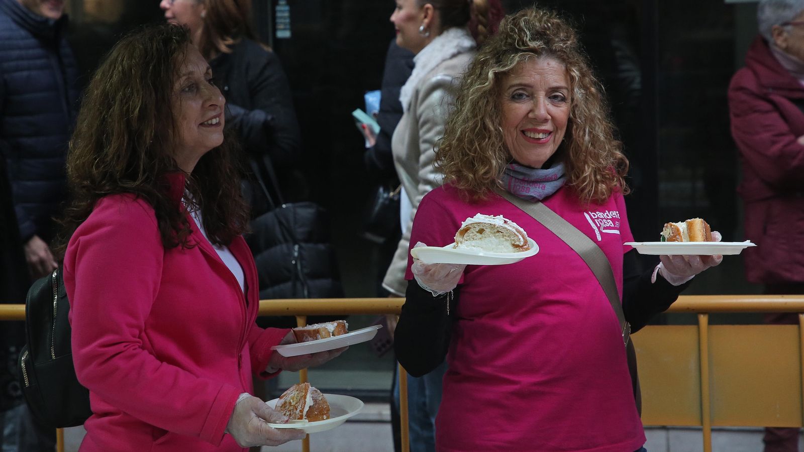 Fotos del II Roscón de Reyes gigante en Algeciras