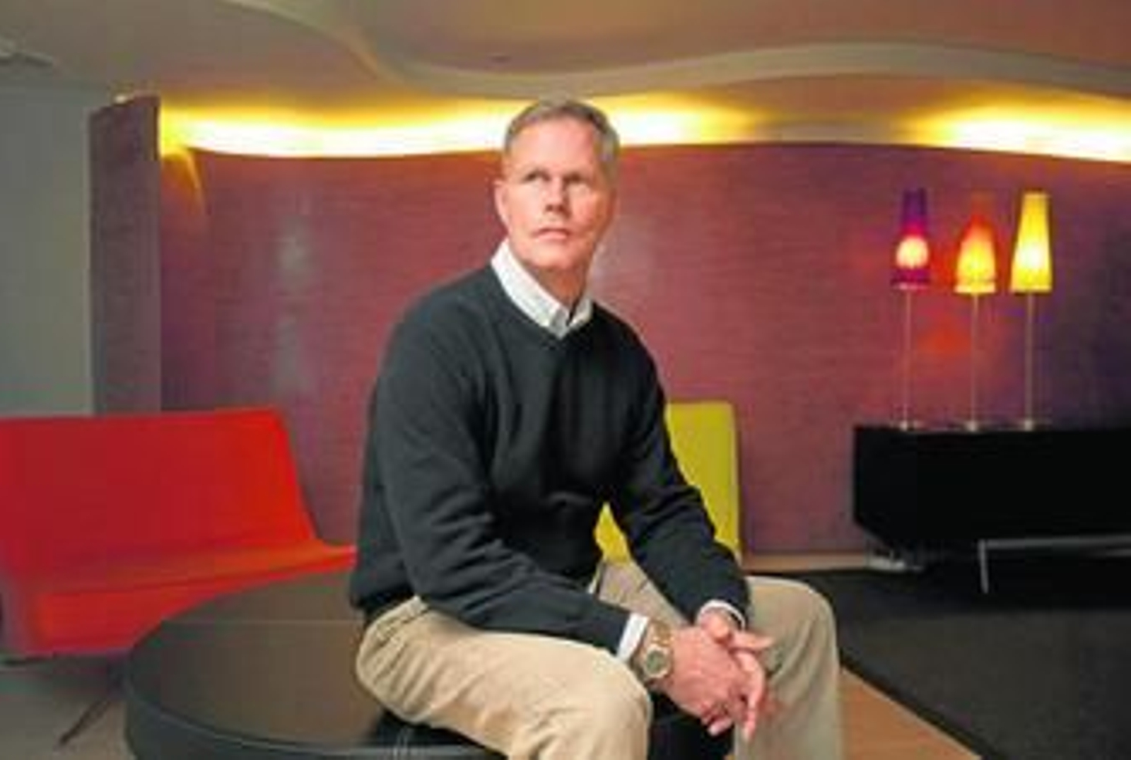 Alwin van der Linde, ayer, en Granada, en donde el jueves inaugura una muestra.