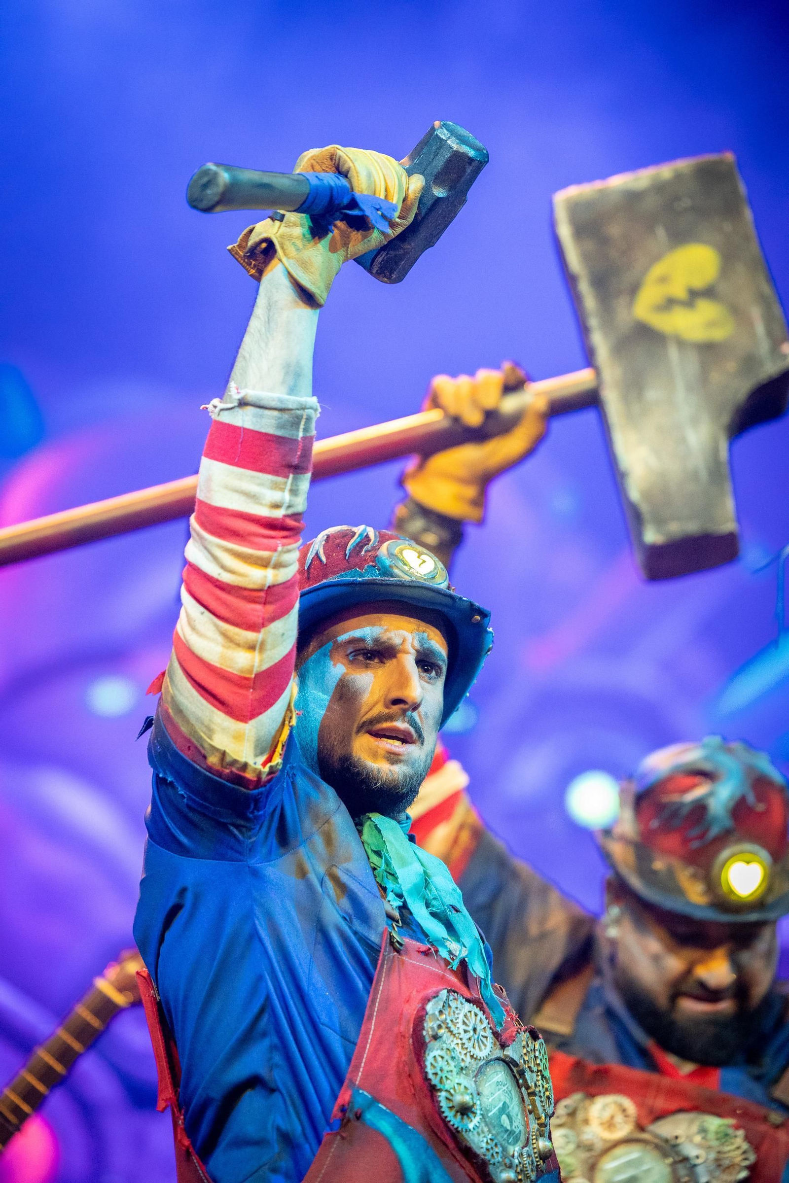 Búscate entre las mejores imágenes de la primera sesión de cuartos de final del COAC 2025