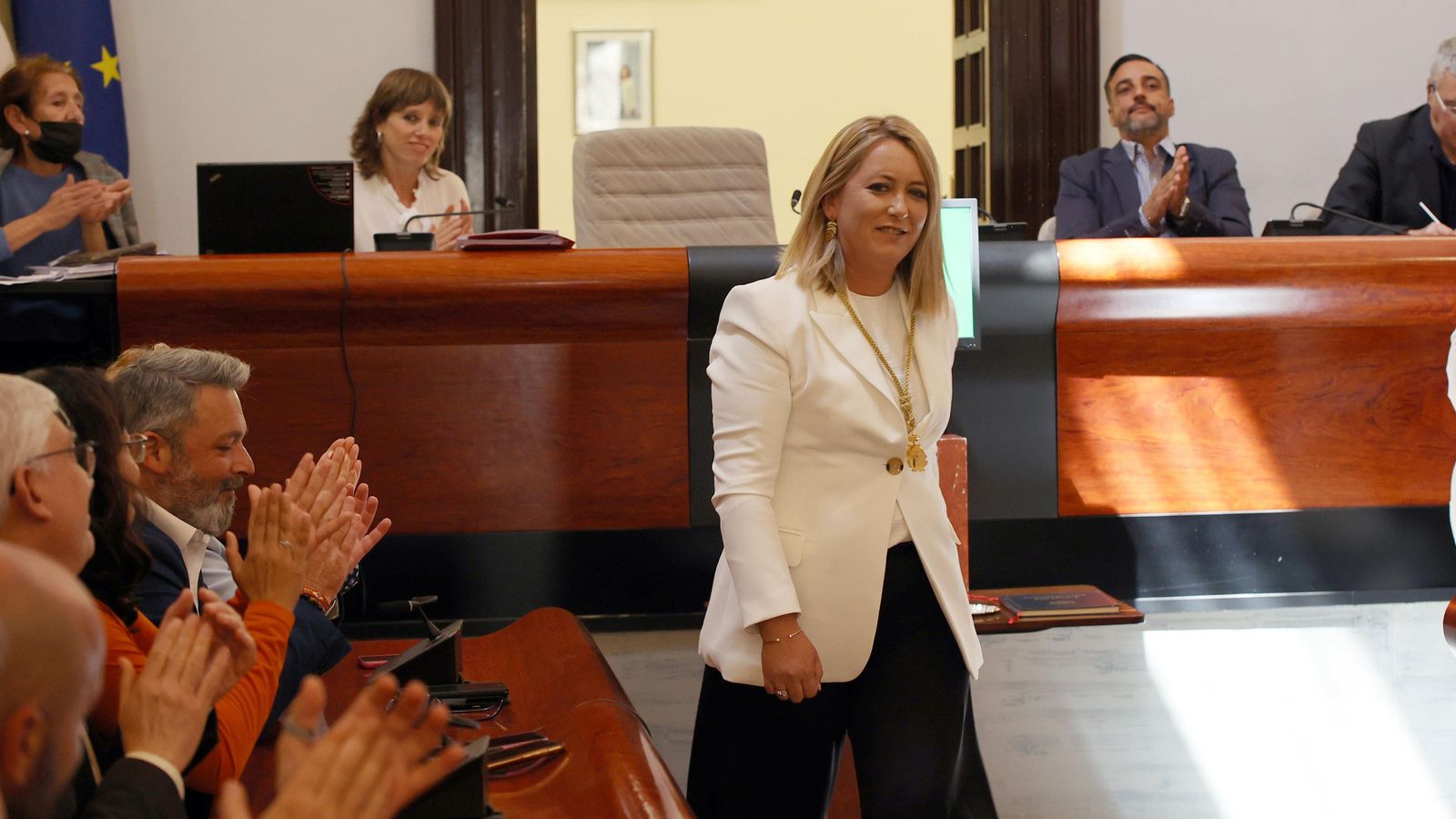 Esther Mayolín, nueva concejala del PSOE en sustitución de Francisco Camas.