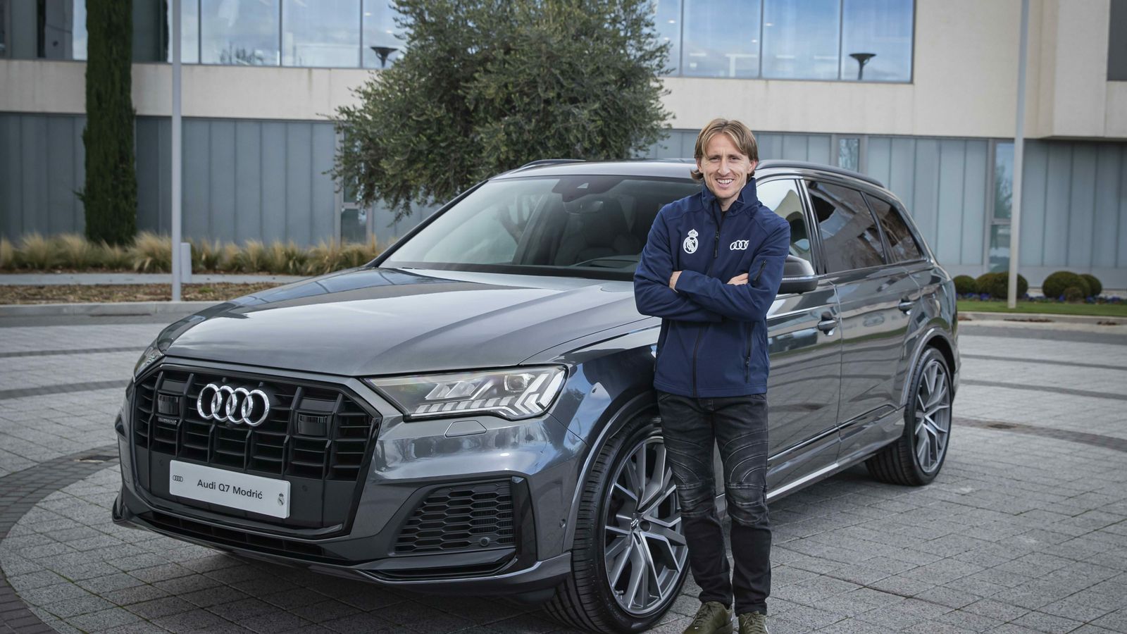 Luka Modric, con el Audi Q7.
