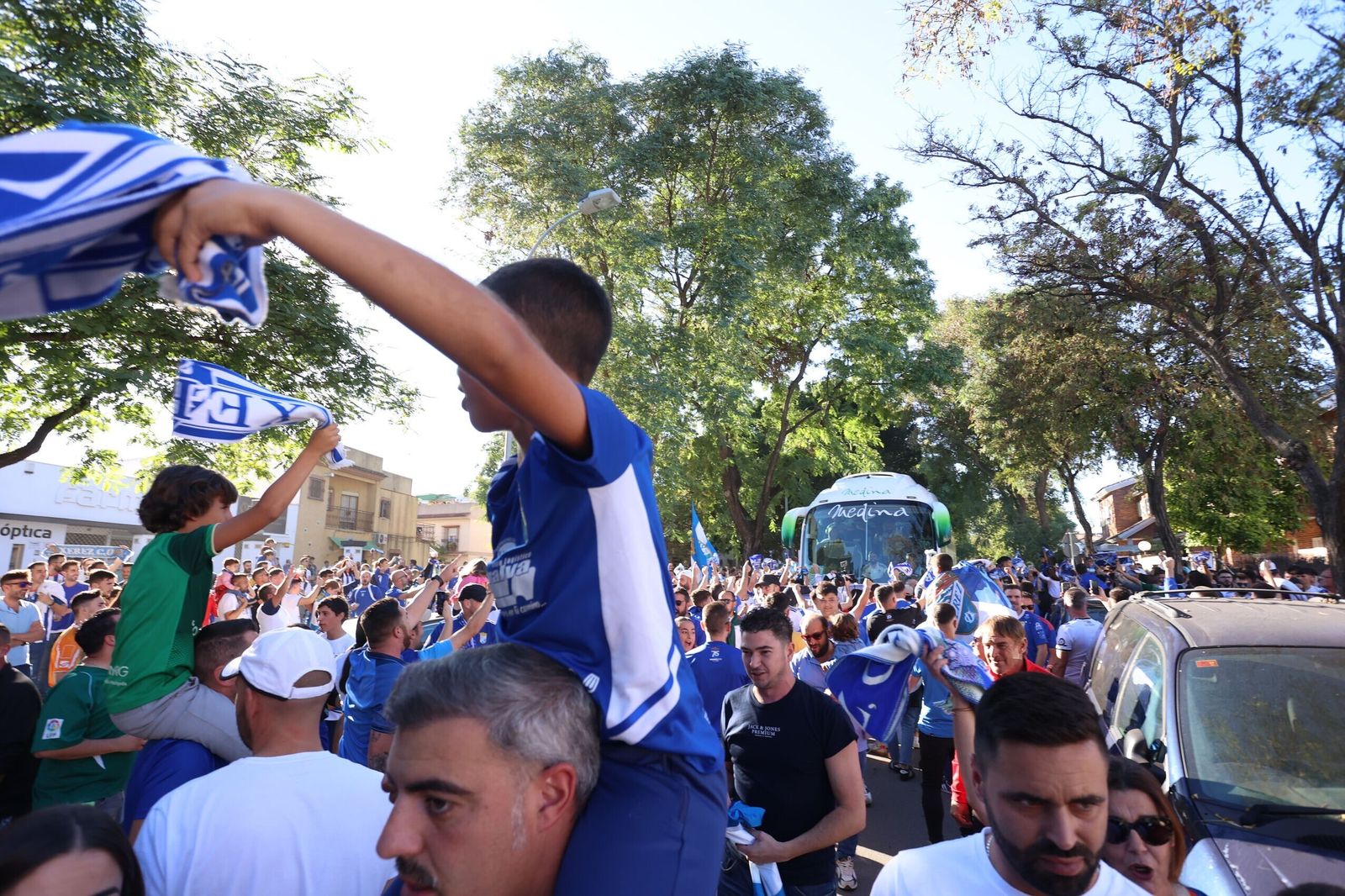 Así ha sido el recibimiento al Xerez CD en los aledaños de Chapín para el derbi