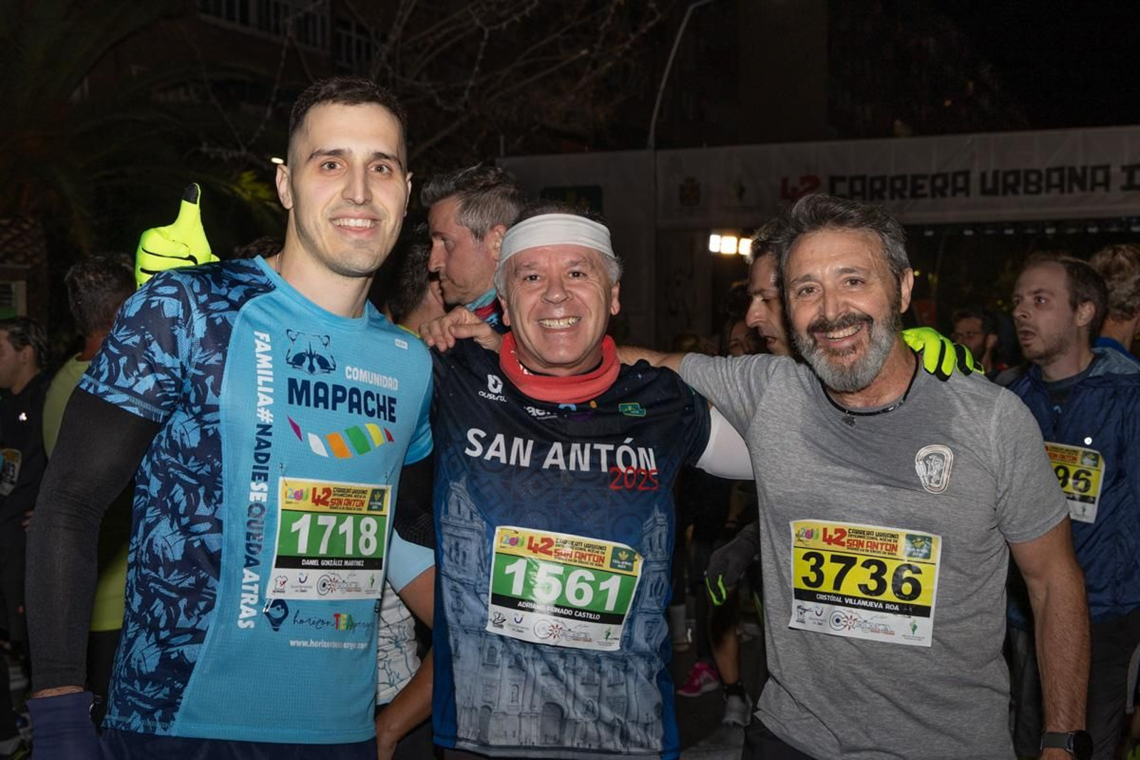 En imágenes: búscate en tu llegada a meta de la Carrera de San Antón 2025 (7)