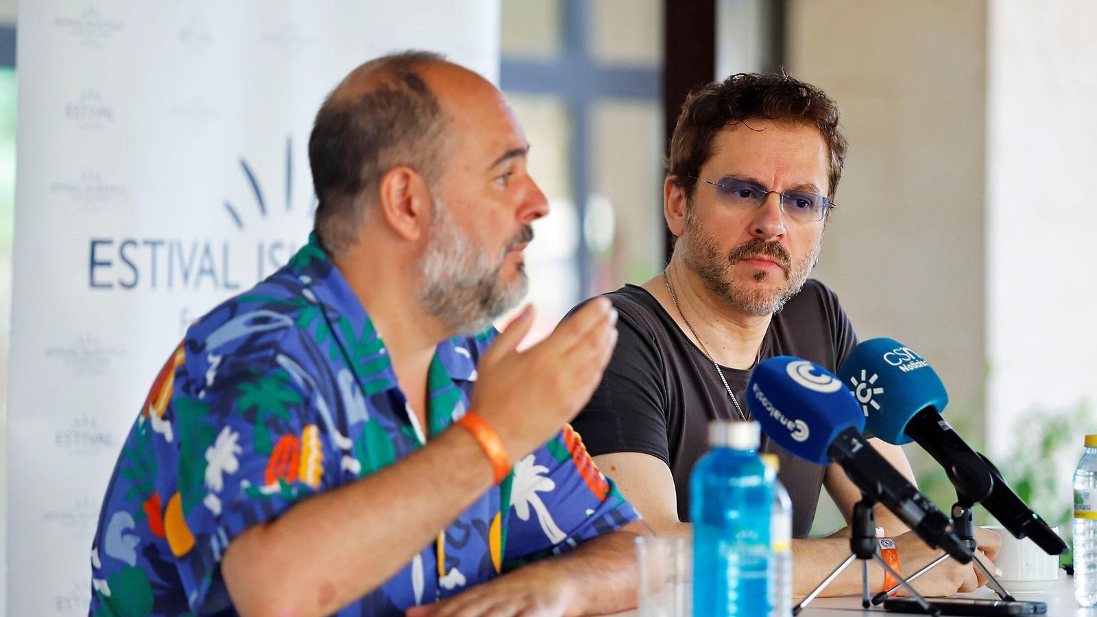 Bajo Ulloa durante la rueda de prensa en Islantilla.