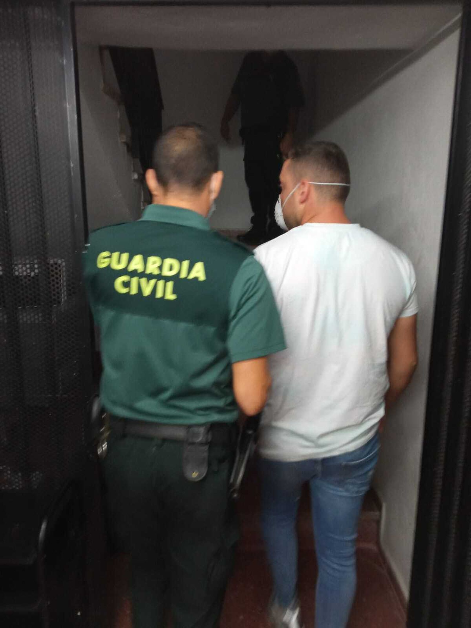 El atracador fue arrestado por la Guardia Civil.