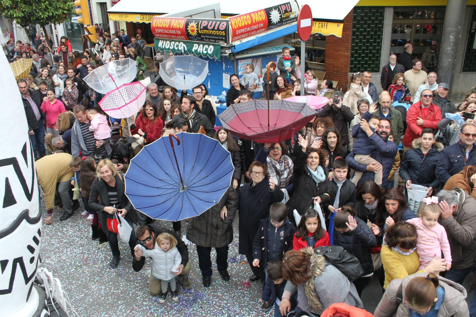 Cabalgata de los Reyes Magos 2018: Melchor, Gaspar y Baltazar adelantan su salida para llenar de ilusión las calles de Huelva