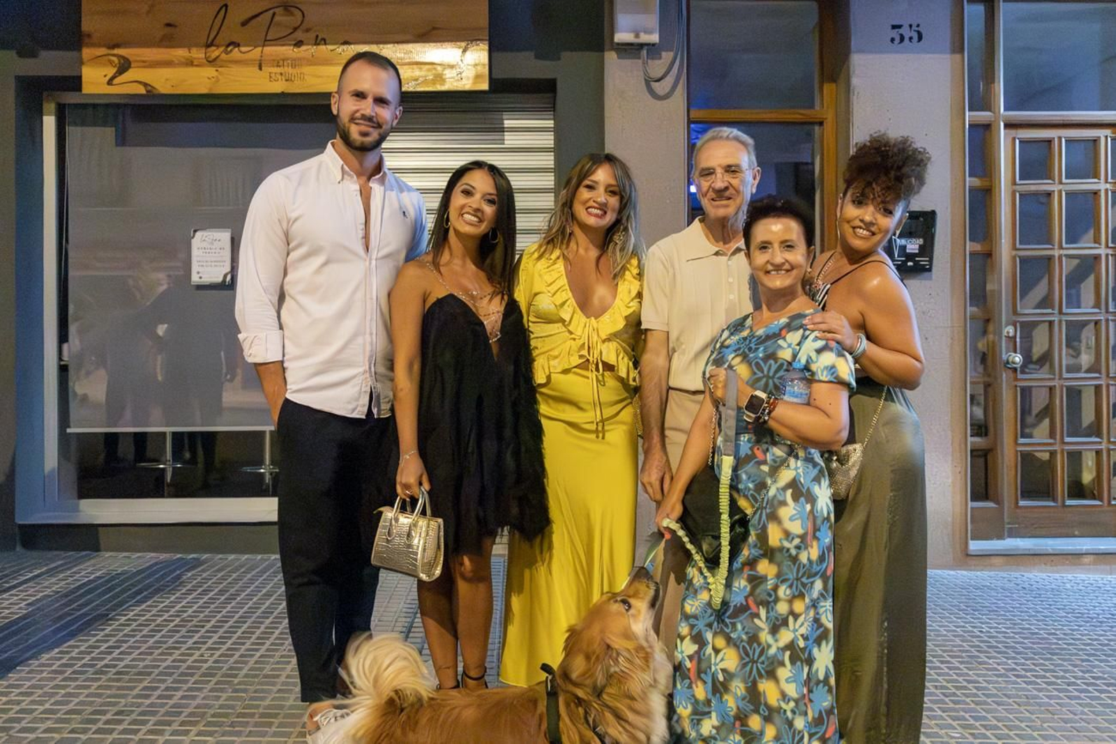 Pasacalles inaugural, fuegos artificiales e iluminación de la portada de feria y del recinto ferial de la Feria de San Bartolomé en Martos