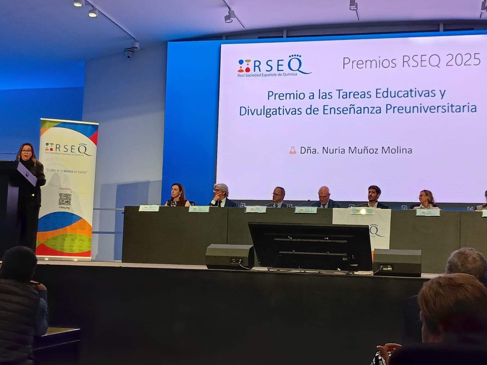 Nuria Muñoz Molina, tras recibir el premio.