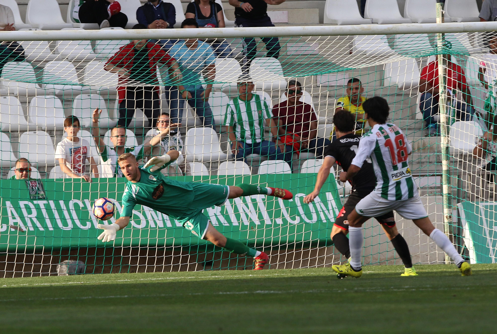 Las imágenes del Córdoba-Reus