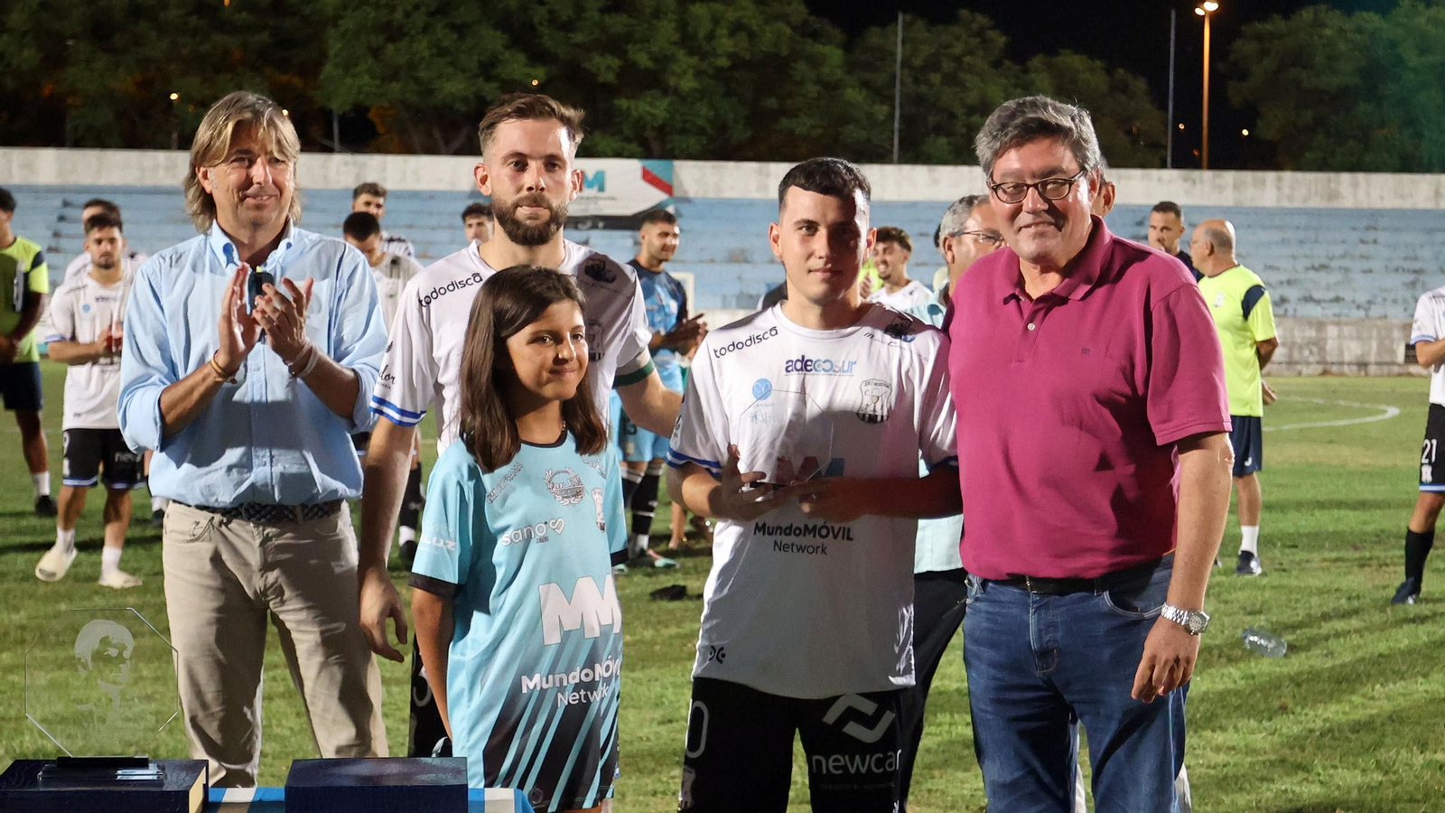 Imágenes del Trofeo Pedro Garrido entre el Jerez Industrial y el Xerez CD