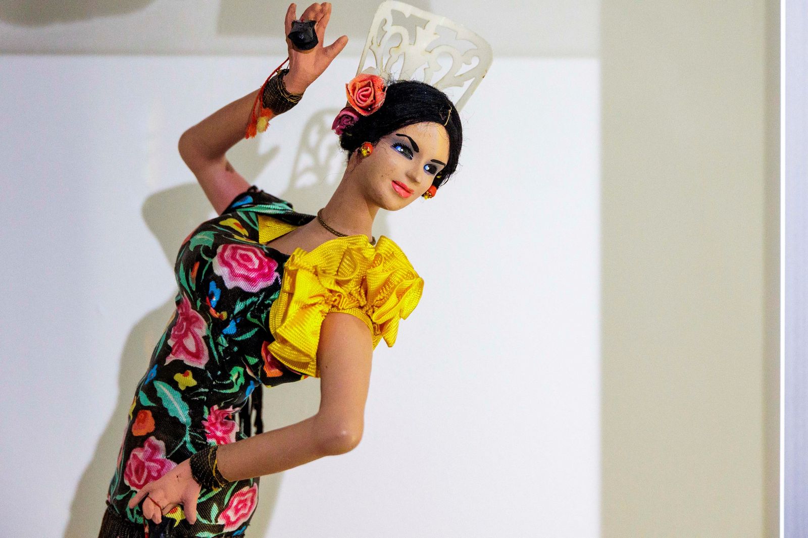 Otras secciones y muñecas de interés en la colección, situada en una de las alas del Centro de Interpretación del Vino y la Sal de Chiclana.