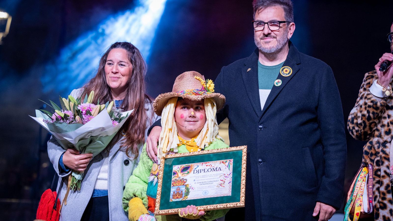 Joaquín González Domínguez, ‘Joaqui’, con su título de Personaje Entrañable.