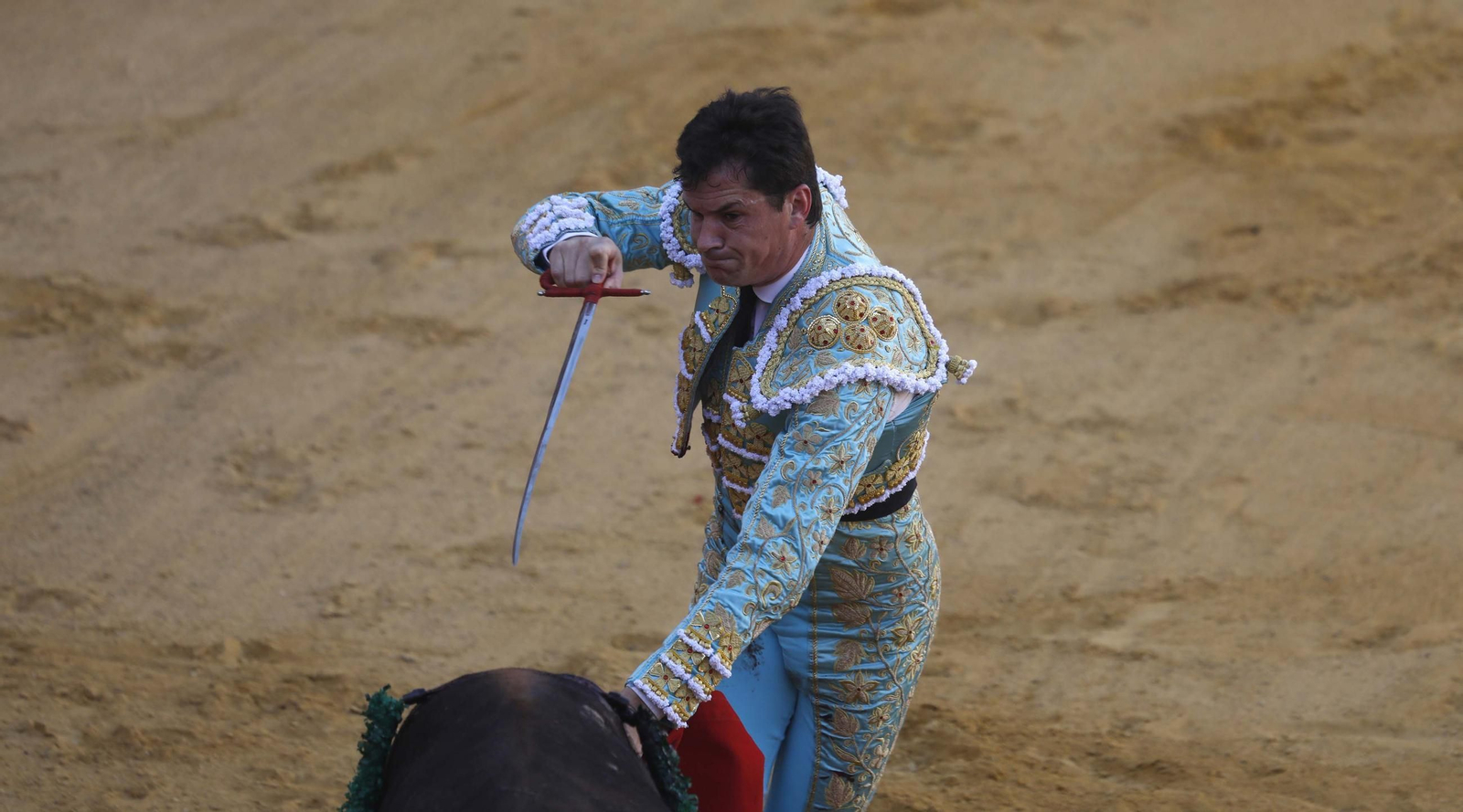 Las fotos de la corrida de toros de David Galván, Daniel Luque y Joaquín Galdós en San Roque