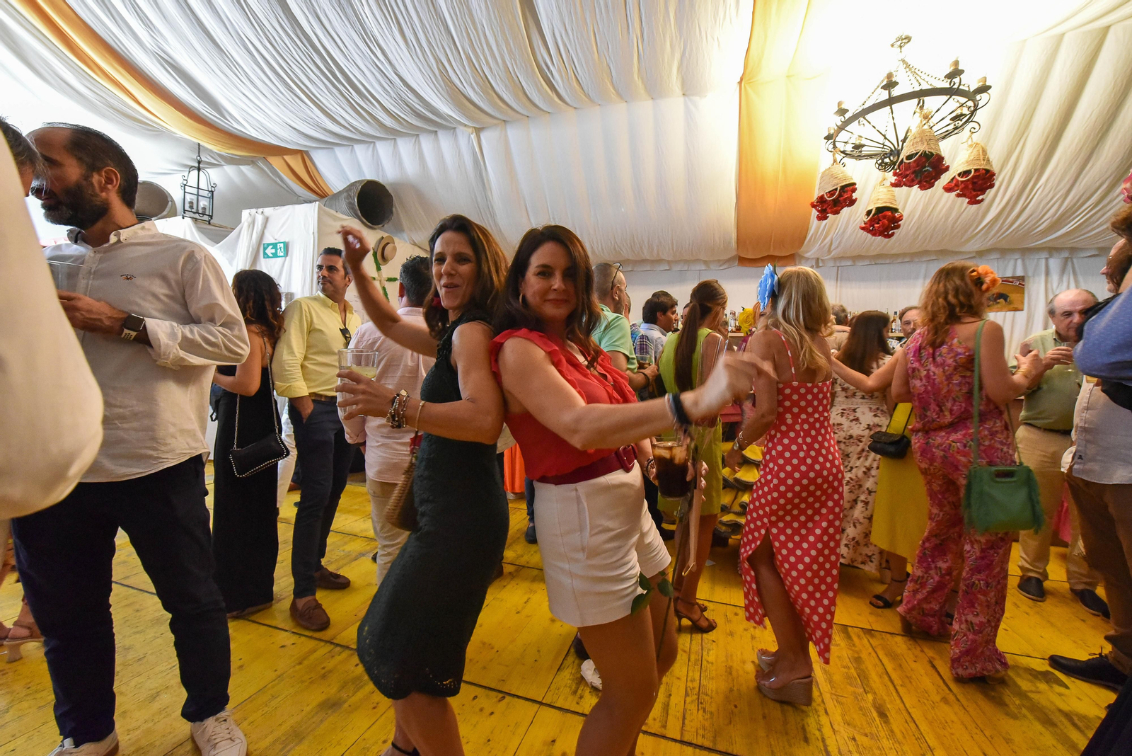 Fotos del ambiente en el jueves de la Feria Real de Algeciras