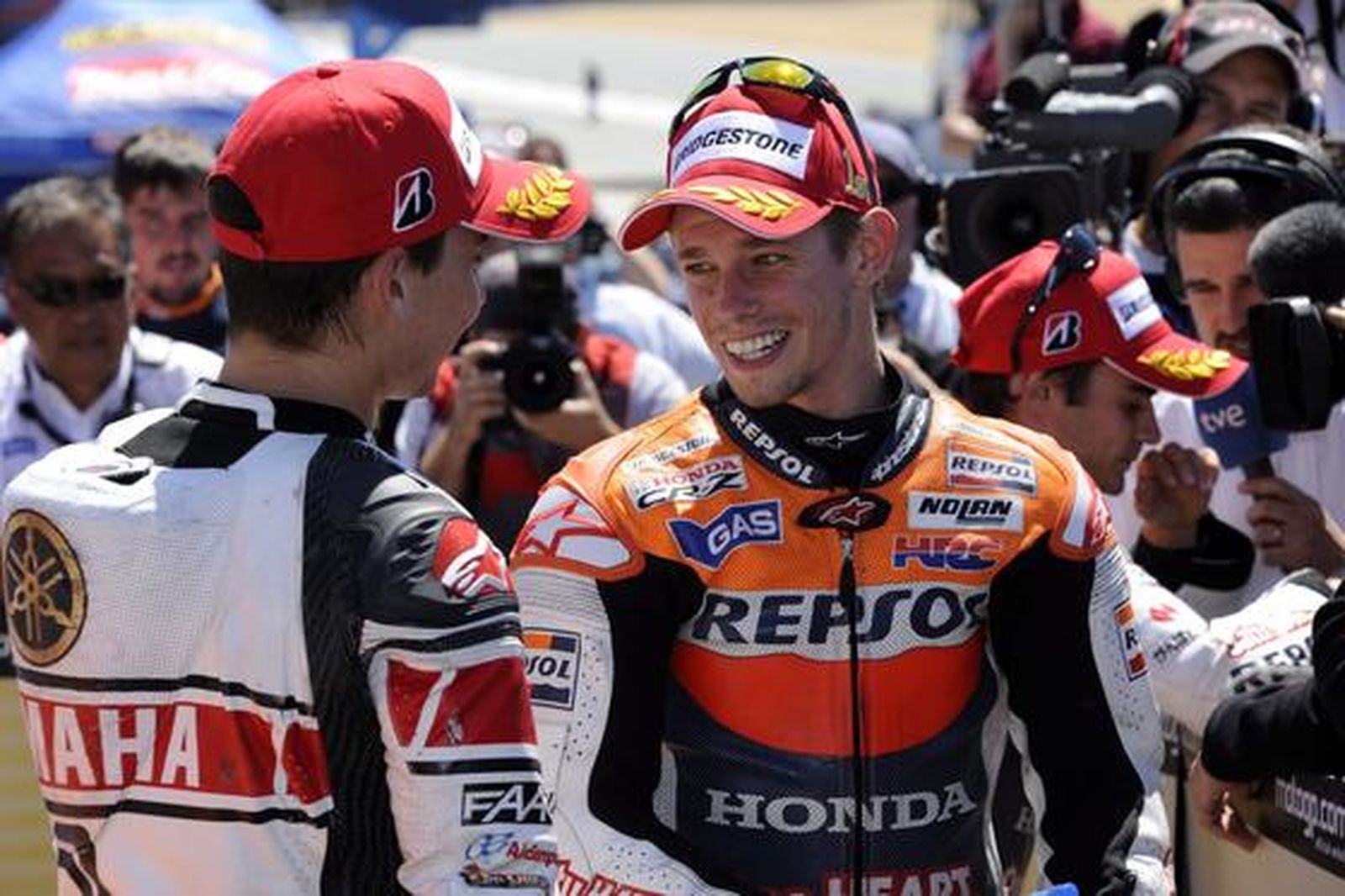 Stoner doblega a Lorenzo y aumenta su ventaja en el mundial

Foto: EFE