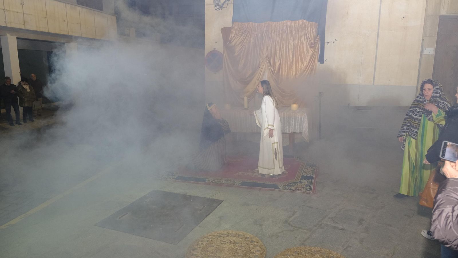 El Belén viviente de Gádor abarrota de público la plaza del pueblo, en imágenes
