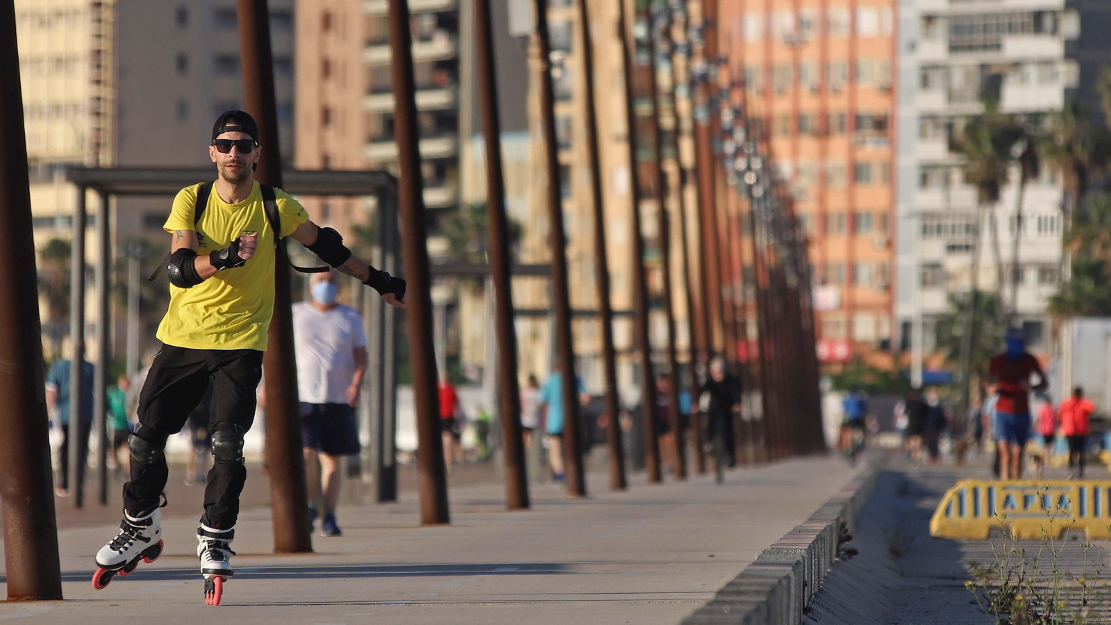 Deportistas y mayores vuelven a la calle en Algeciras