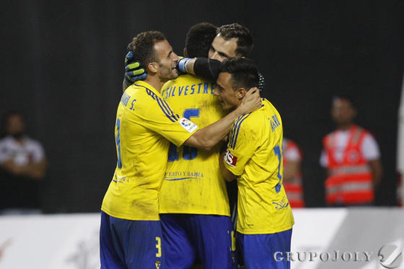 Las imágenes del Cádiz-Levante de Copa del Rey