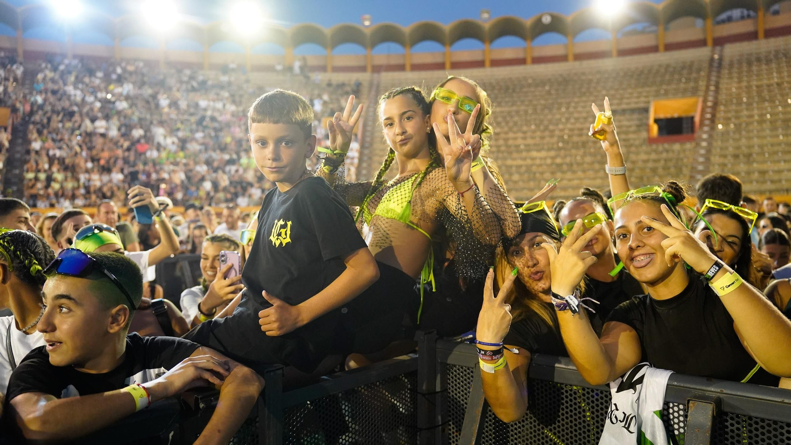 El concierto de JC Reyes en el Cabaret Festival de Algeciras, en imágenes