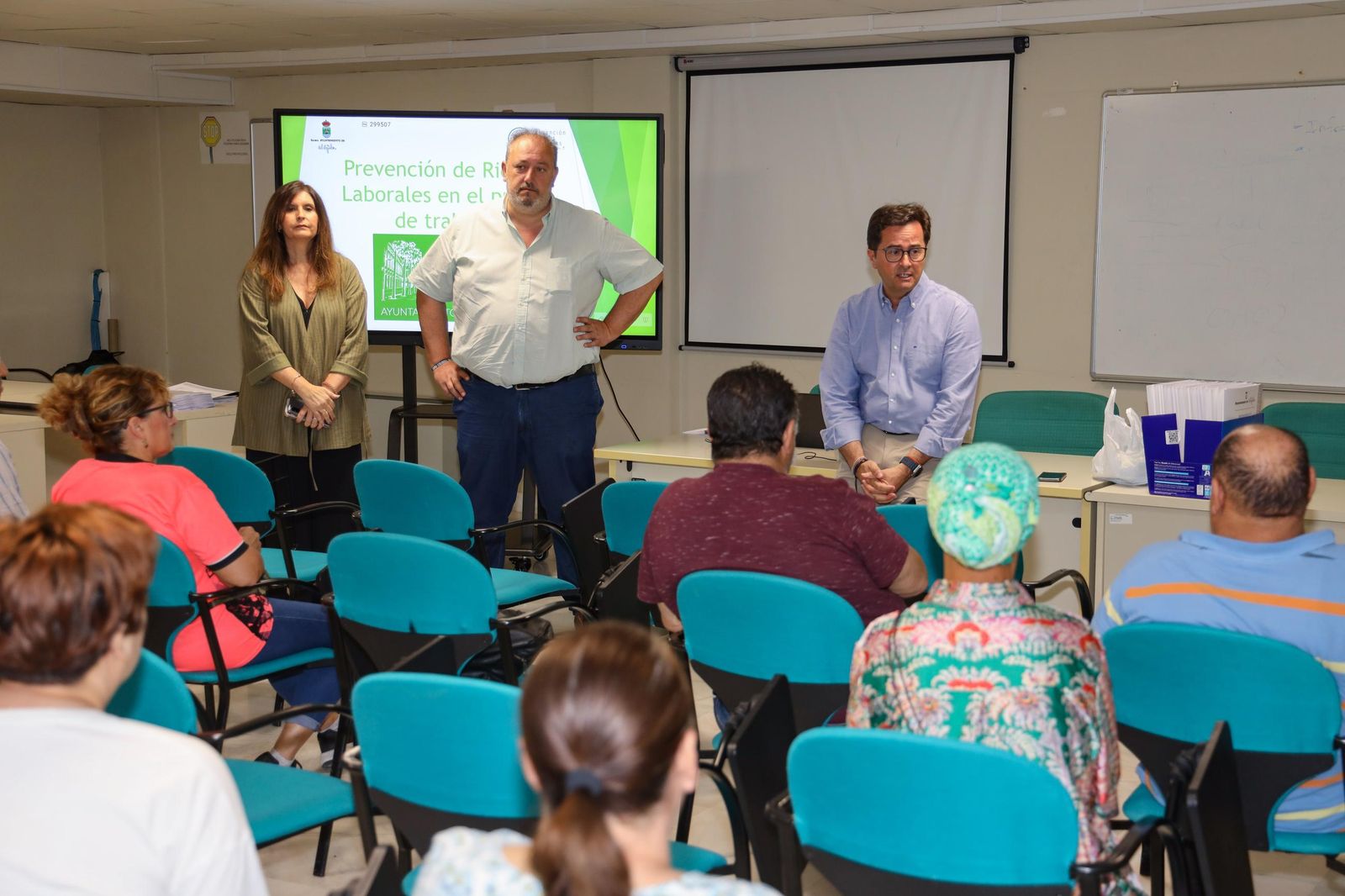 Francisco Góngora da la bienvenida a las 22 personas que se han incorporado al Programa Andalucía Activa.