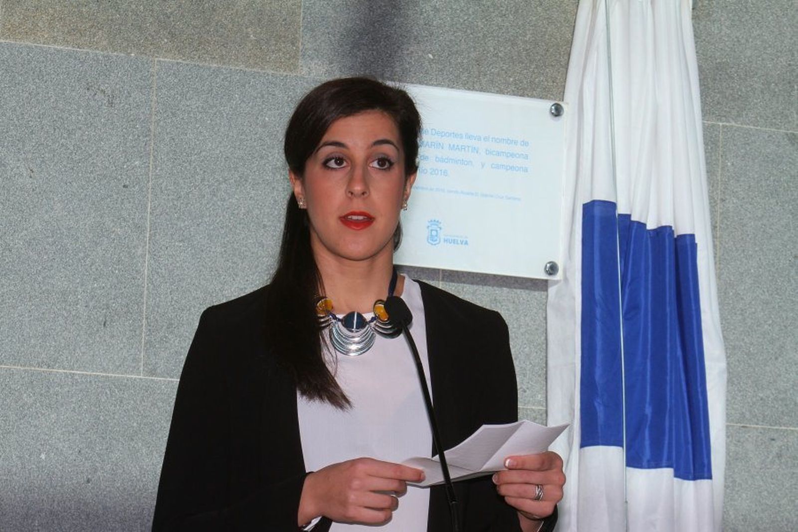 Inaugurado el nuevo nombre del Palacio de Deportes Carolina Marín