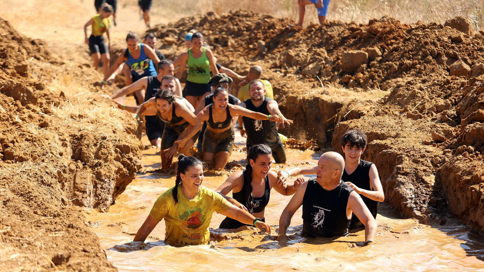 Búscate en la VII Carrera del Barro en La Barca
