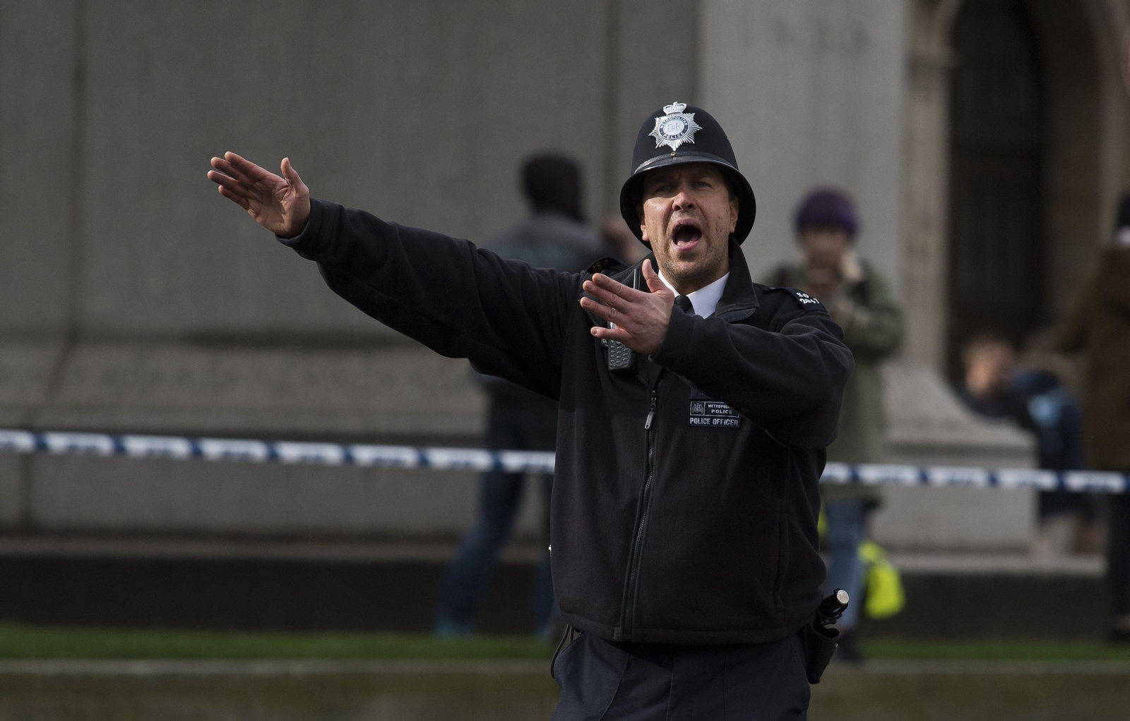 El ataque en las inmediaciones del Parlamento británico, en imágenes