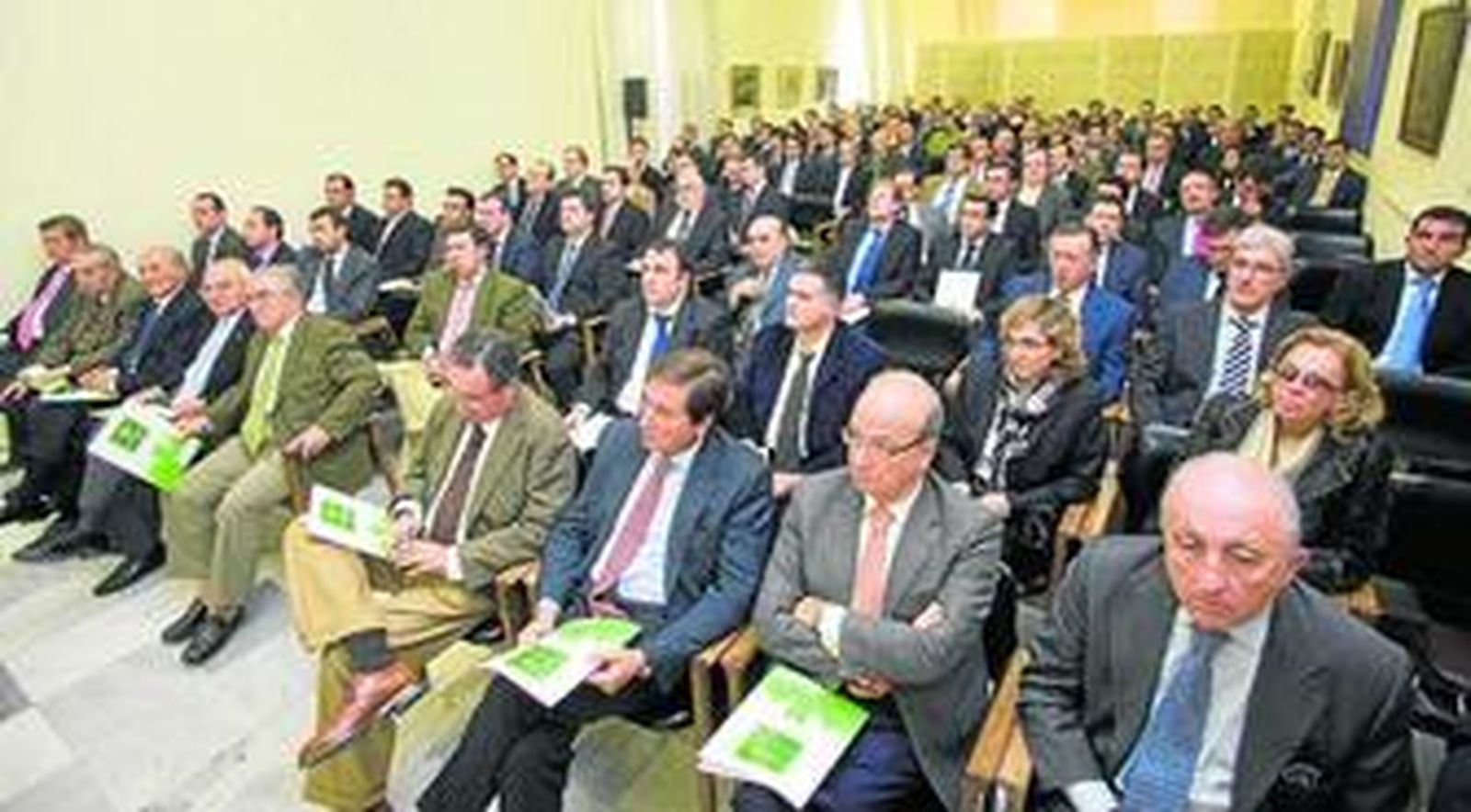 Asistentes a la convención de mandos de cajas rurales.