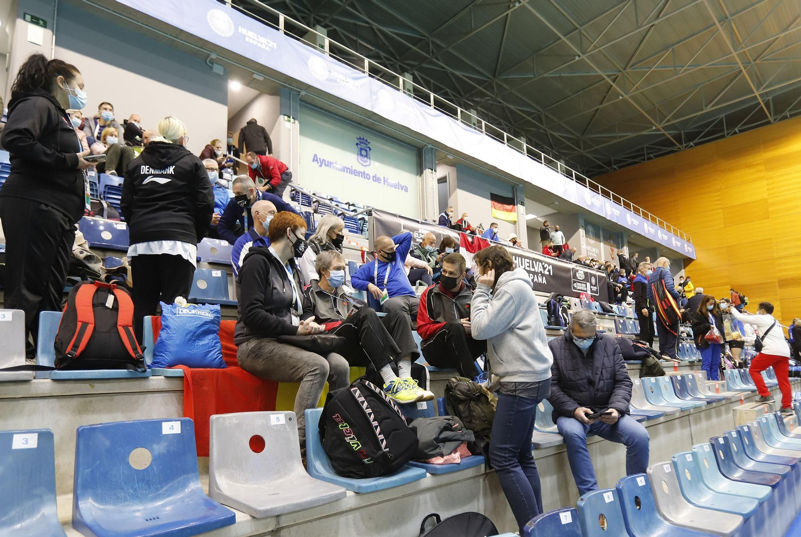 Imágenes del primer día de competición del Mundial senior de bádminton de Huelva 2021