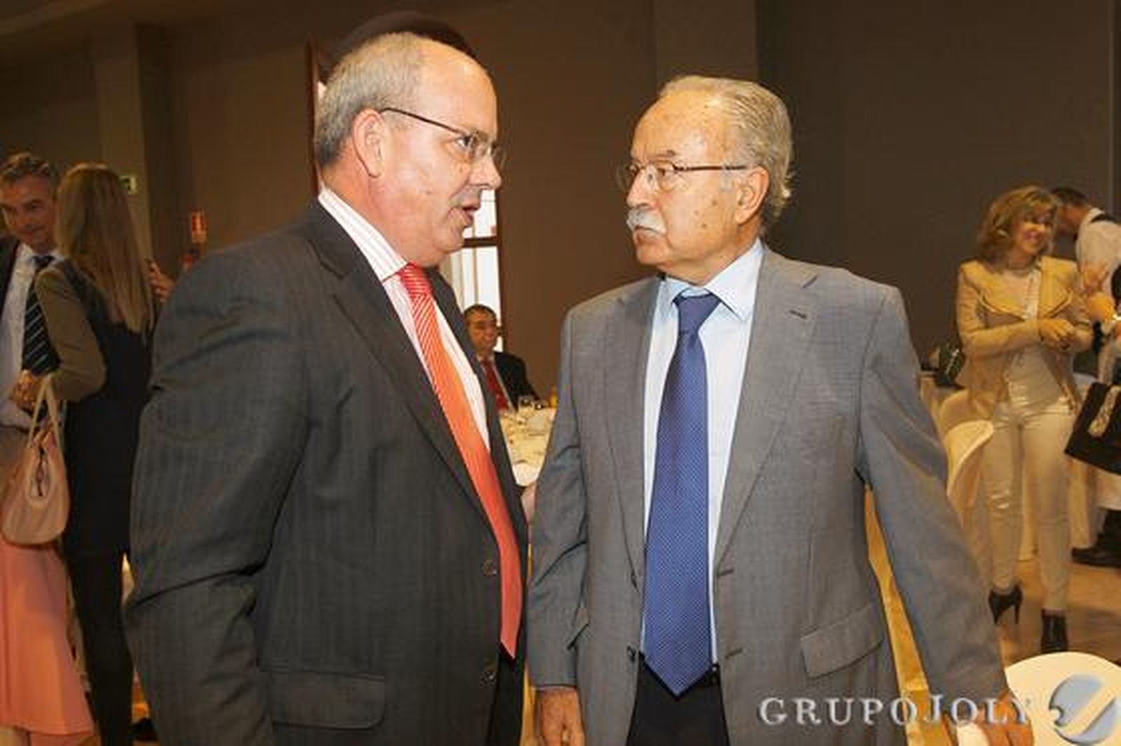 El presidente de la Confederación de Empresarios de Cádiz, Javier Sánchez, y el del Puerto de Algeciras, Manuel Morón.

Foto: Joaquin Pino