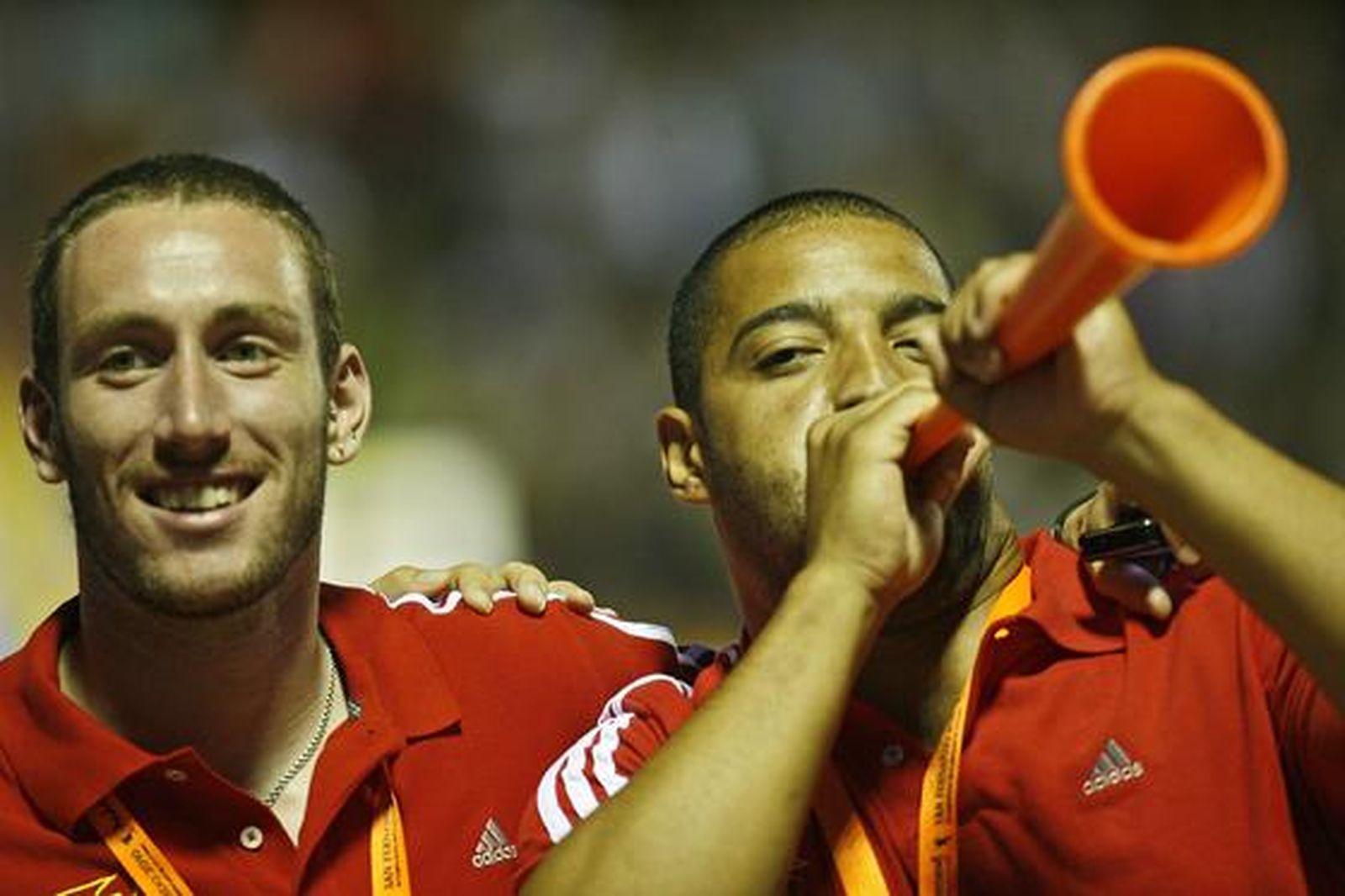 Luz y color en Bahía Sur en la ceremonia de apertura de los XIV Juegos Iberoamericanos San Fernando 2010. 

Foto: Elias Pimentel y Joaquin Pino