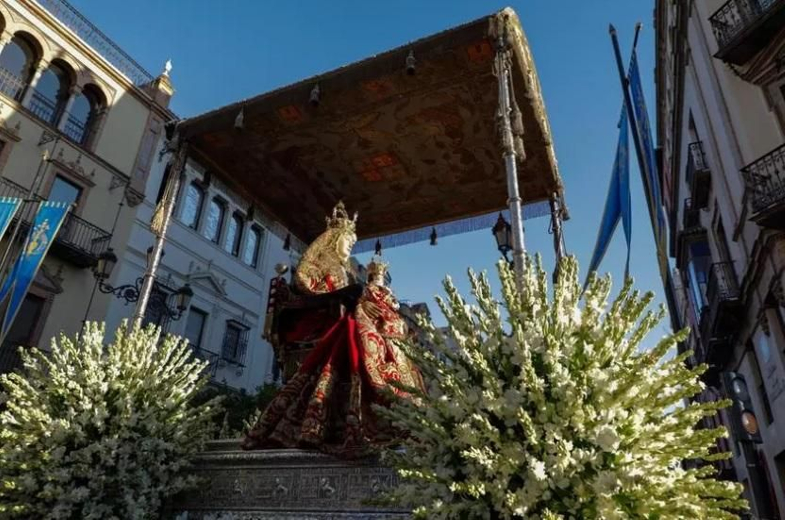 La Virgen de los Reyes abrirá el cortejo y volverá una vez pase la Esperanza Macarena