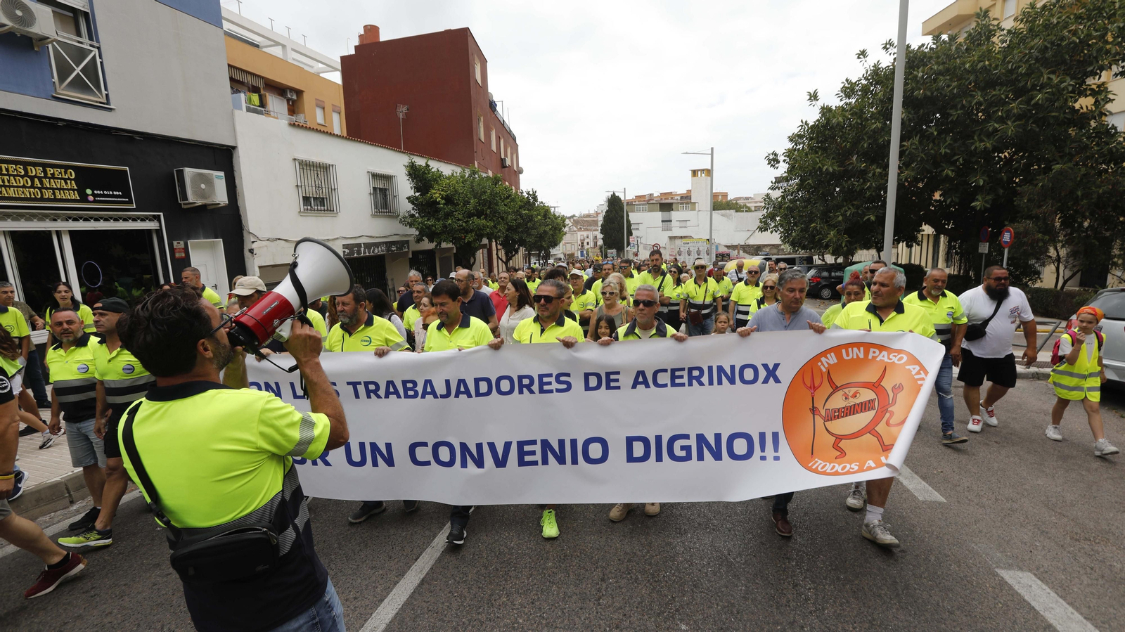 La plantilla de Acerinox celebra una nueva manifestación en Algeciras, en imágenes