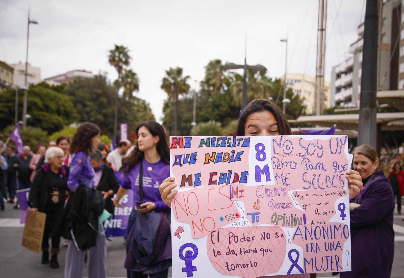 Las imágenes de la manifestación realizada por la Plataforma de Acción Feminista en Almería