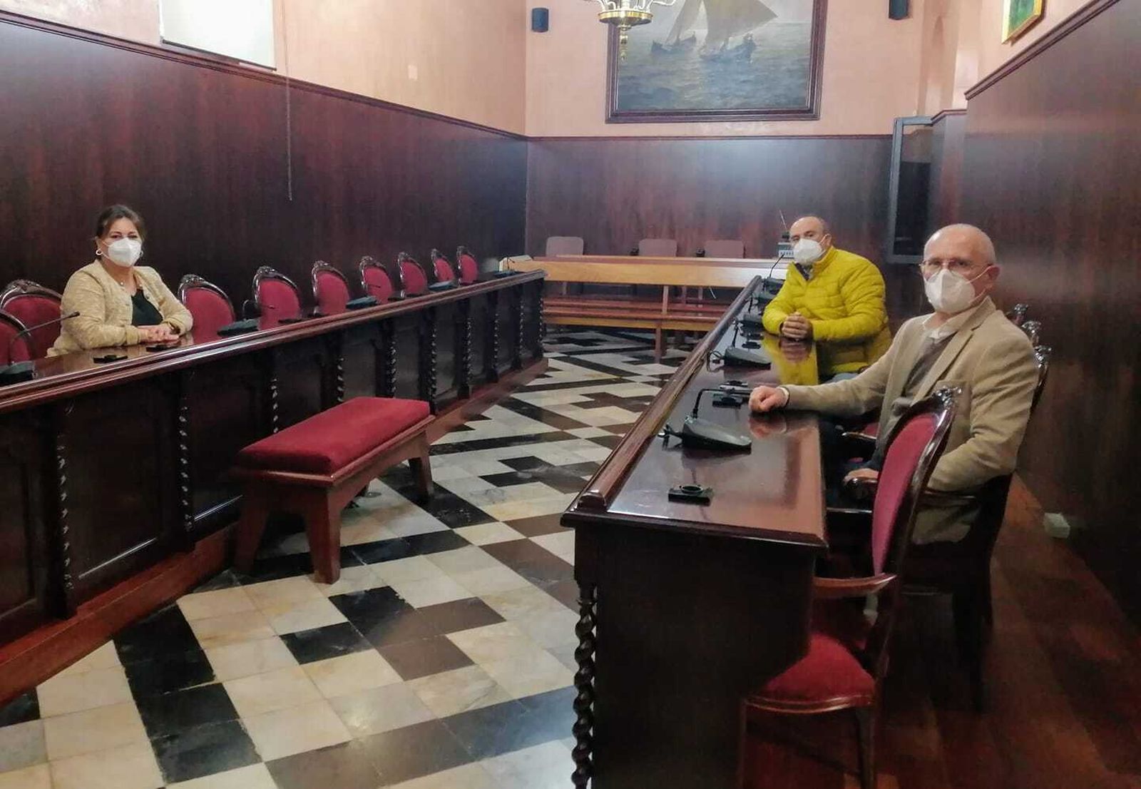 Reunión de la alcaldesa con representantes de Correos en Puerto Real