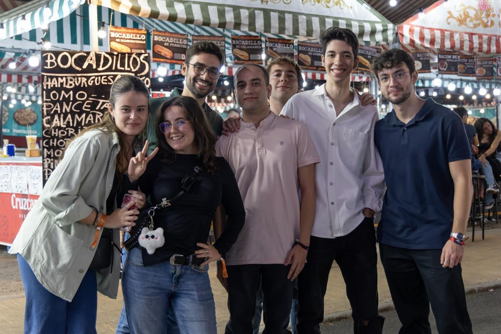 Los jiennenses disfrutan una noche más de la Feria de San Lucas